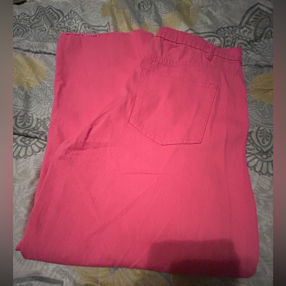 NWT Refuge denim jeans. Wide leg cropped in pretty pink. Size 13. Raw hem. - Picture 3 of 3